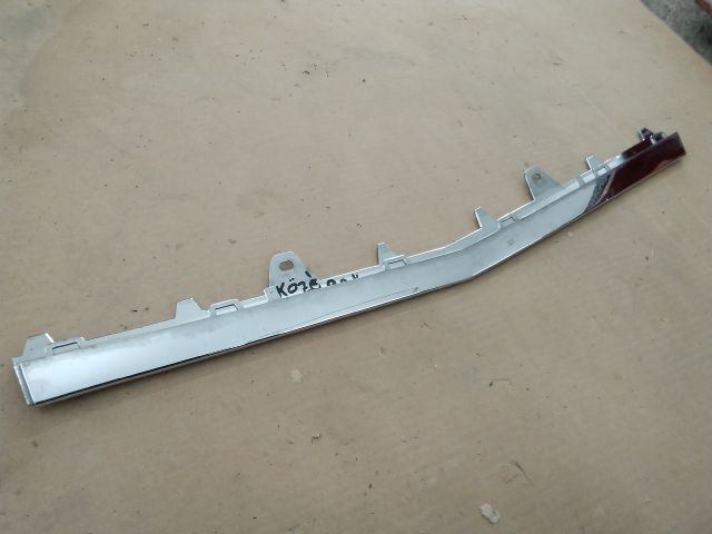 bontott MERCEDES-BENZ E-CLASS Első Lökhárító Díszléc