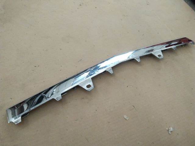 bontott MERCEDES-BENZ E-CLASS Első Lökhárító Díszléc