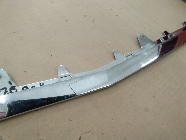 bontott MERCEDES-BENZ E-CLASS Első Lökhárító Díszléc