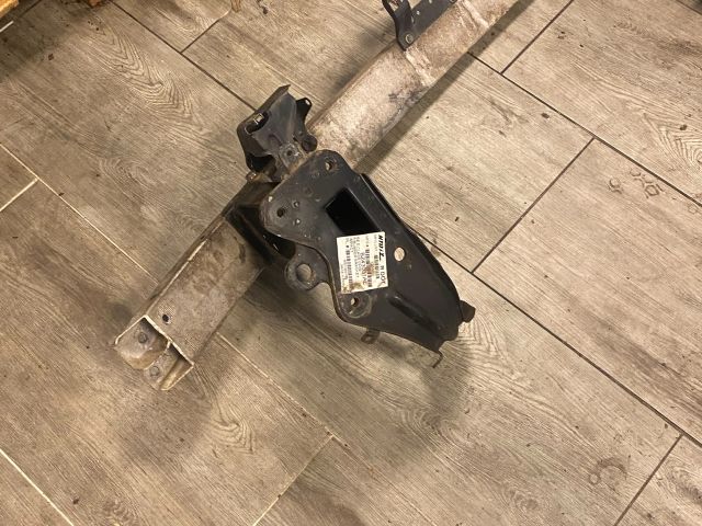 bontott MERCEDES-BENZ E-CLASS Első Lökhárító Merevítő (Fém)