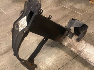 bontott MERCEDES-BENZ E-CLASS Első Lökhárító Merevítő (Fém)