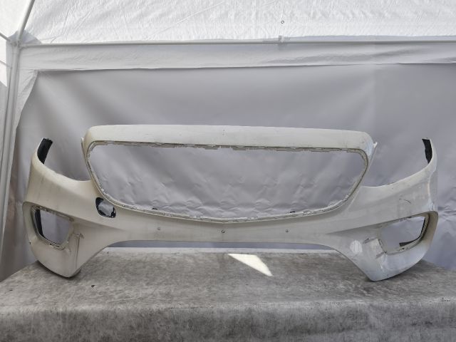 bontott MERCEDES-BENZ E-CLASS Első Lökhárító (Részeivel)