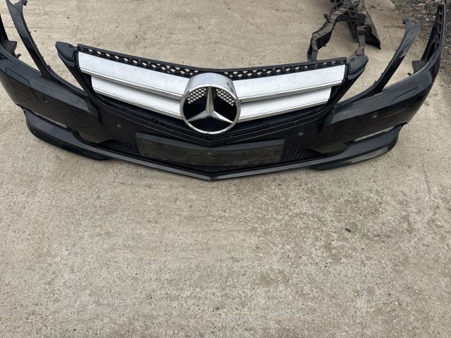 bontott MERCEDES-BENZ E-CLASS Első Lökhárító (Részeivel)