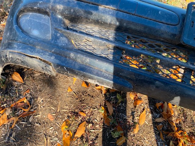 bontott MERCEDES-BENZ E-CLASS Első Lökhárító (Részeivel)