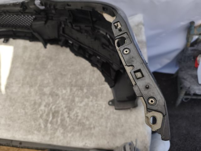 bontott MERCEDES-BENZ E-CLASS Első Lökhárító (Részeivel)