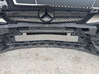 bontott MERCEDES-BENZ E-CLASS Első Lökhárító (Részeivel)