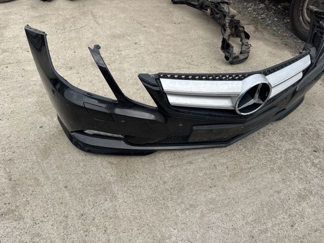 bontott MERCEDES-BENZ E-CLASS Első Lökhárító (Részeivel)
