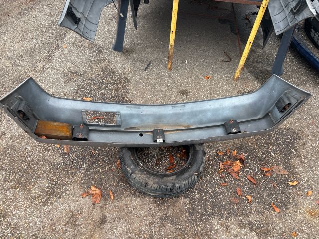 bontott MERCEDES-BENZ E-CLASS Első Lökhárító (Részeivel)