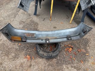 bontott MERCEDES-BENZ E-CLASS Első Lökhárító (Részeivel)