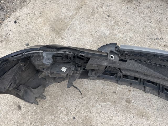 bontott MERCEDES-BENZ E-CLASS Első Lökhárító (Részeivel)