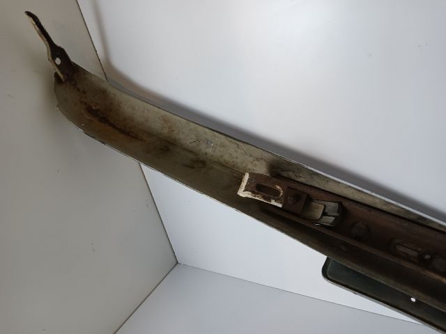 bontott MERCEDES-BENZ E-CLASS Első Lökhárító (Részeivel)