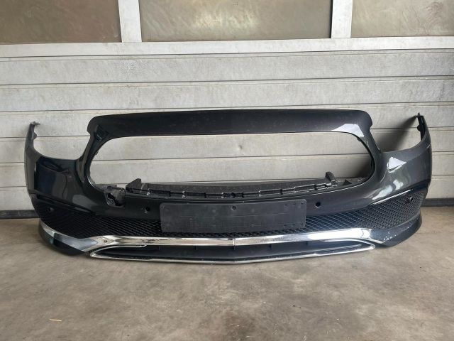 bontott MERCEDES-BENZ E-CLASS Első Lökhárító (Részeivel)