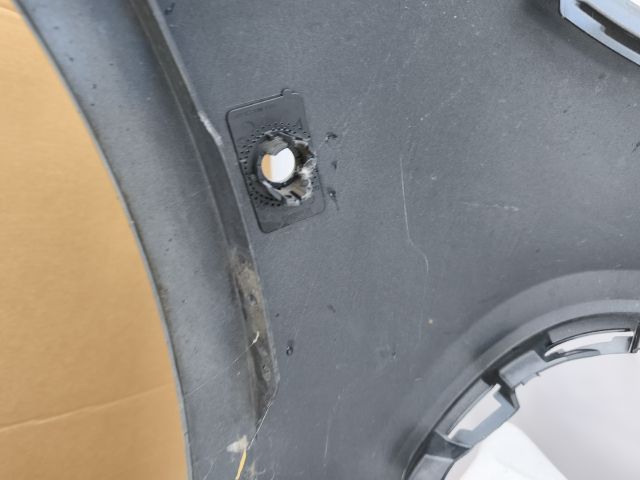 bontott MERCEDES-BENZ E-CLASS Első Lökhárító (Részeivel)