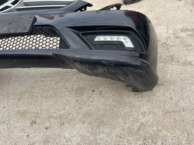 bontott MERCEDES-BENZ E-CLASS Első Lökhárító (Részeivel)