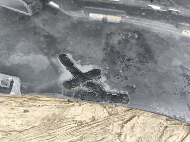 bontott MERCEDES-BENZ E-CLASS Első Lökhárító (Részeivel)