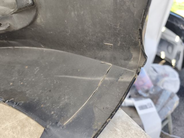 bontott MERCEDES-BENZ E-CLASS Első Lökhárító (Részeivel)