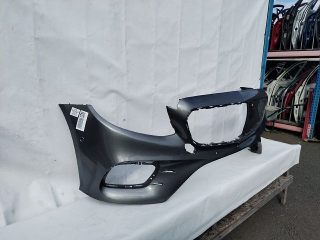 bontott MERCEDES-BENZ E-CLASS Első Lökhárító (Üresen)