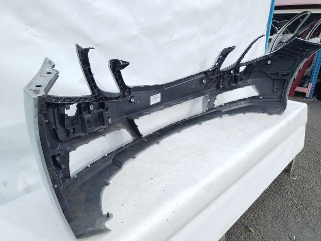 bontott MERCEDES-BENZ E-CLASS Első Lökhárító (Üresen)