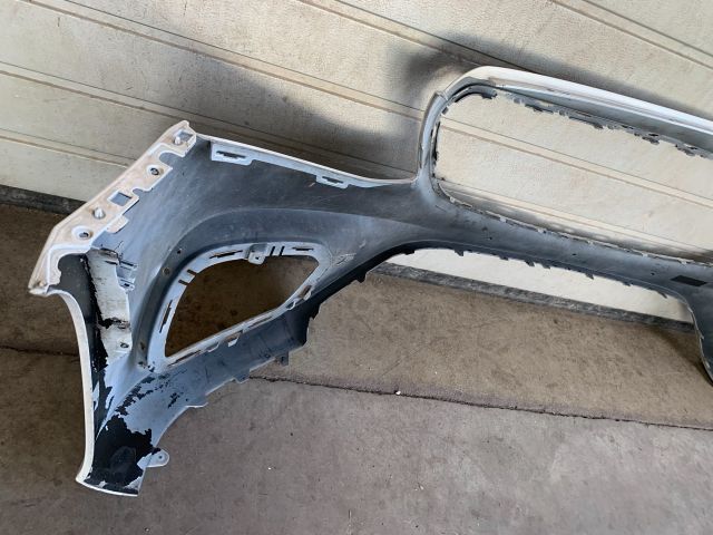 bontott MERCEDES-BENZ E-CLASS Első Lökhárító (Üresen)