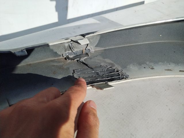 bontott MERCEDES-BENZ E-CLASS Első Lökhárító (Üresen)