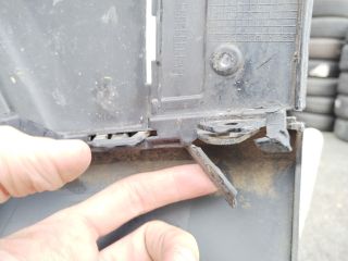 bontott MERCEDES-BENZ E-CLASS Első Lökhárító (Üresen)