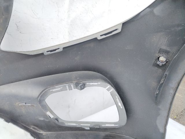 bontott MERCEDES-BENZ E-CLASS Első Lökhárító (Üresen)