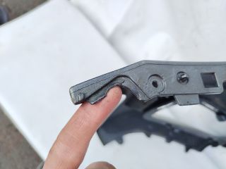 bontott MERCEDES-BENZ E-CLASS Első Lökhárító (Üresen)