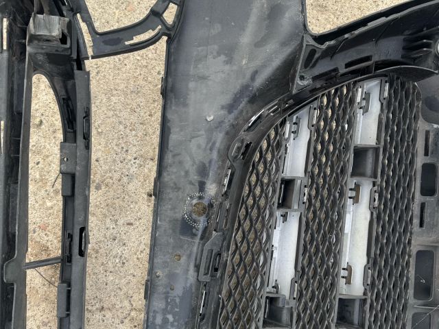 bontott MERCEDES-BENZ E-CLASS Első Lökhárító (Üresen)