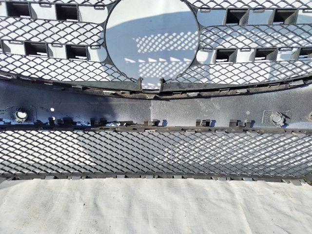 bontott MERCEDES-BENZ E-CLASS Első Lökhárító (Üresen)