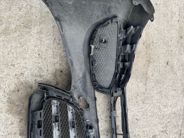 bontott MERCEDES-BENZ E-CLASS Első Lökhárító (Üresen)