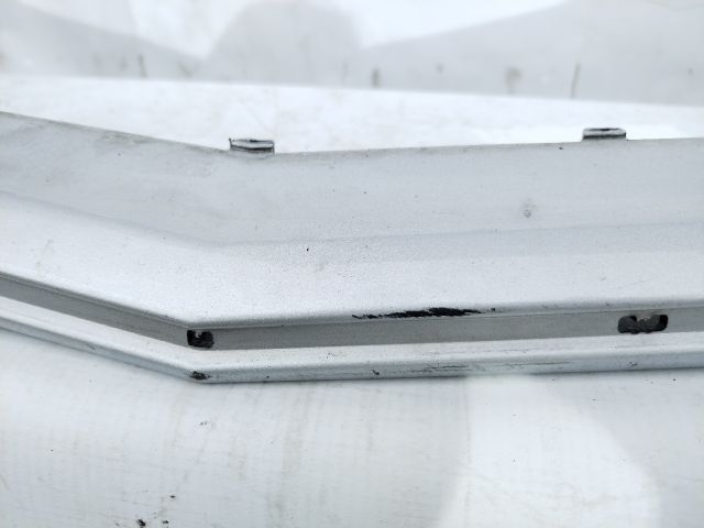 bontott MERCEDES-BENZ E-CLASS Első Lökhárító (Üresen)