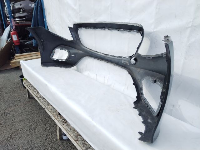 bontott MERCEDES-BENZ E-CLASS Első Lökhárító (Üresen)