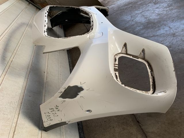 bontott MERCEDES-BENZ E-CLASS Első Lökhárító (Üresen)