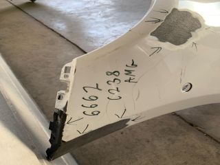 bontott MERCEDES-BENZ E-CLASS Első Lökhárító (Üresen)