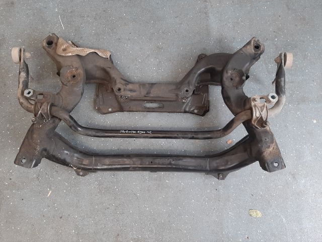 bontott MERCEDES-BENZ E-CLASS Első Vízszintes Stabilizátor Rúd