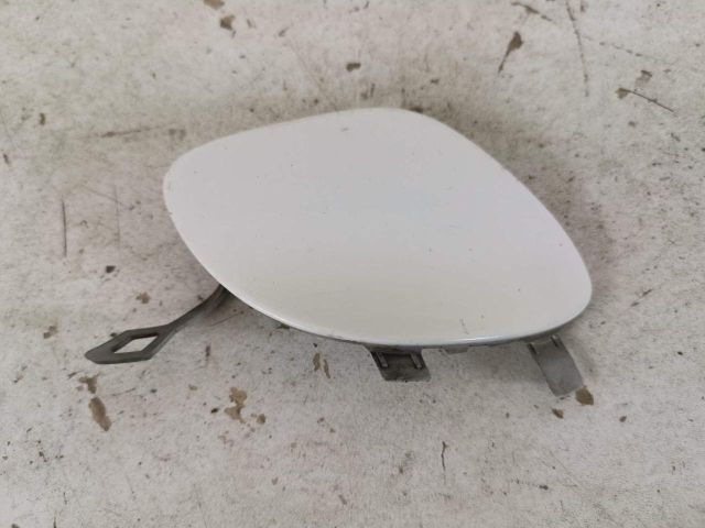 bontott MERCEDES-BENZ E-CLASS Első Vonószem Burkolat