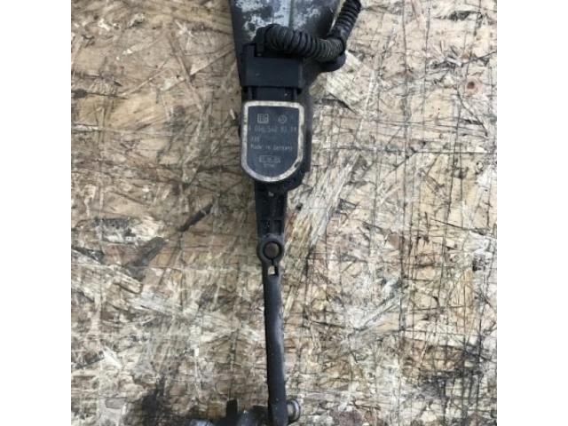 bontott MERCEDES-BENZ E-CLASS Első Xenon Szintszabályzó Jeladó