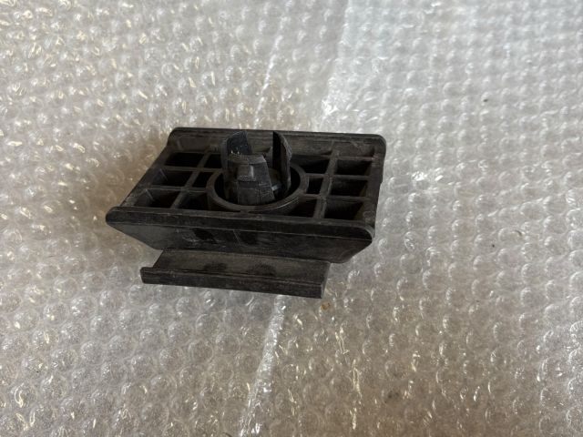 bontott MERCEDES-BENZ E-CLASS Emelőbak