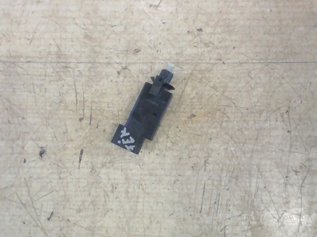 bontott MERCEDES-BENZ E-CLASS Fék Pedál Kapcsoló