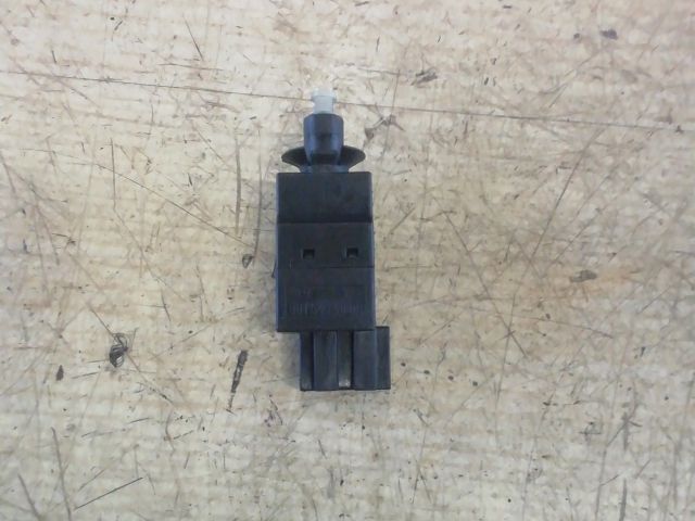 bontott MERCEDES-BENZ E-CLASS Fék Pedál Kapcsoló