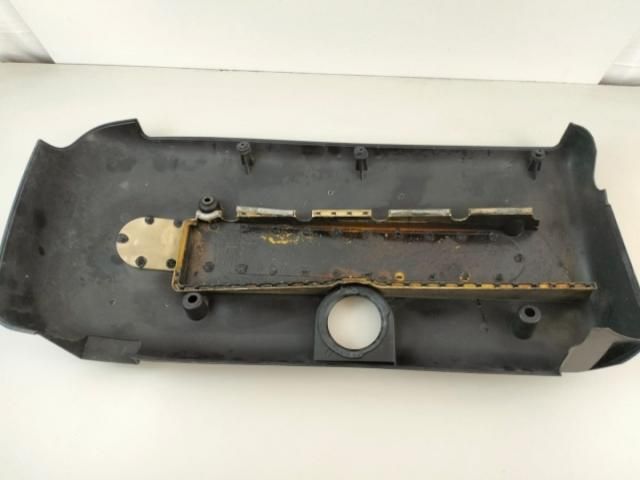 bontott MERCEDES-BENZ E-CLASS Felső Hűtőburkolat