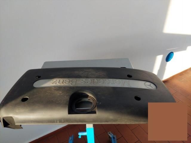 bontott MERCEDES-BENZ E-CLASS Felső Hűtőburkolat