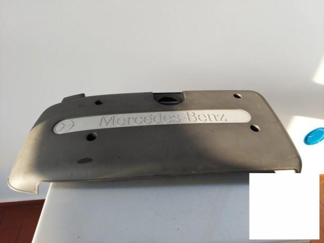 bontott MERCEDES-BENZ E-CLASS Felső Hűtőburkolat