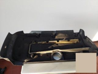 bontott MERCEDES-BENZ E-CLASS Felső Hűtőburkolat