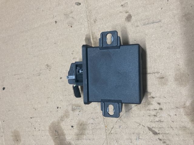 bontott MERCEDES-BENZ E-CLASS Fényszóró Elektronika