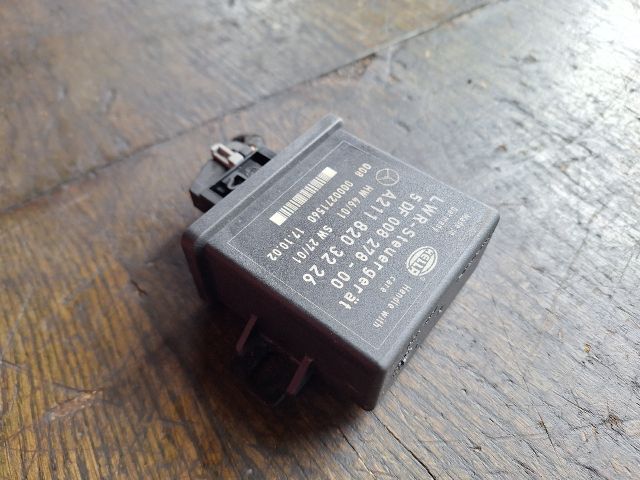 bontott MERCEDES-BENZ E-CLASS Fényszóró Elektronika