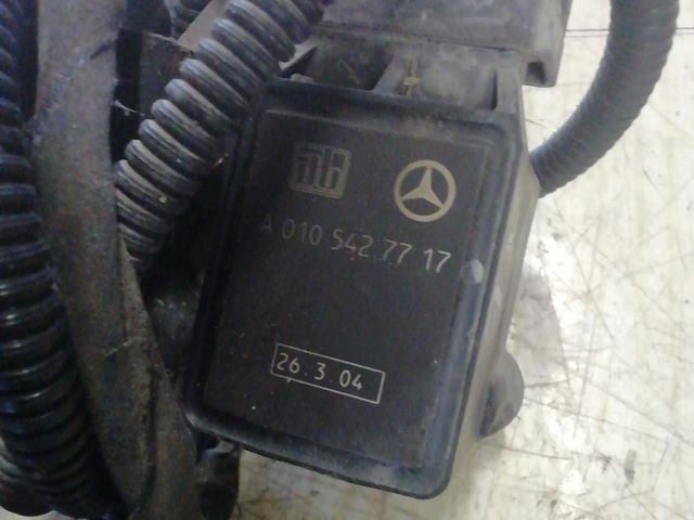 bontott MERCEDES-BENZ E-CLASS Fényszórómagasság Állító Motor Jobb