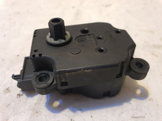 bontott MERCEDES-BENZ E-CLASS Fűtés Állító Motor