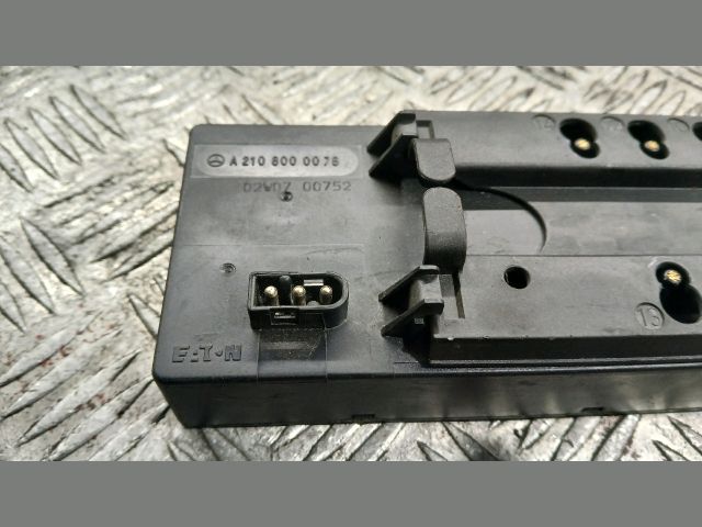 bontott MERCEDES-BENZ E-CLASS Fűtés Box