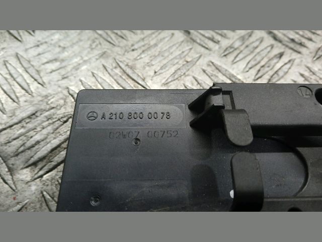 bontott MERCEDES-BENZ E-CLASS Fűtés Box